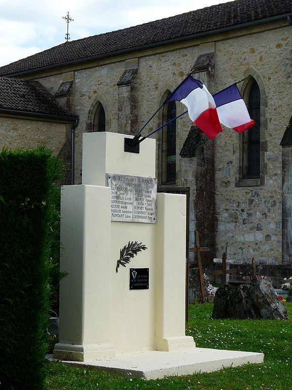 War Memorial Saint-Georges-Blancaneix #1