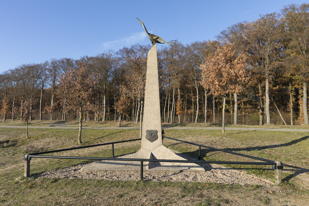 Het Startpunt neemt adoptie Airborne monument Ede over