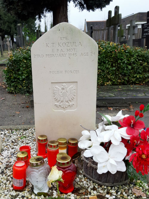 Polish War Grave Roman Catholic Cemetery Laurentius Dongen #2