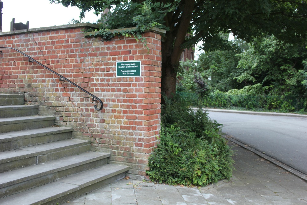 Oorlogsgraven van het Gemenebest Spiere