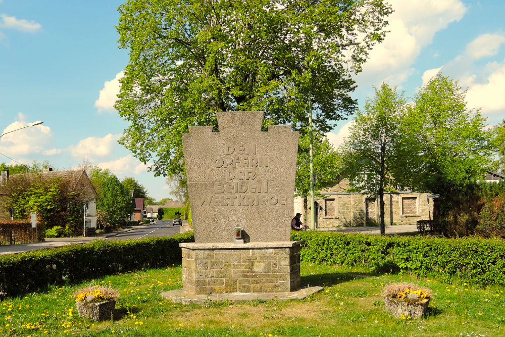 Memorial War Victims Strauch