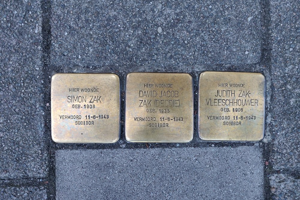 Stolpersteine Uiterwaardenstraat 71-3 #1