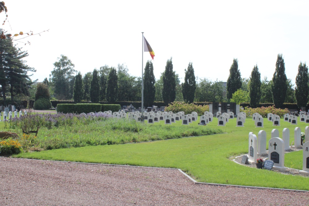 Belgian Graves Veterans Mechelen-aan-de-Maas #1