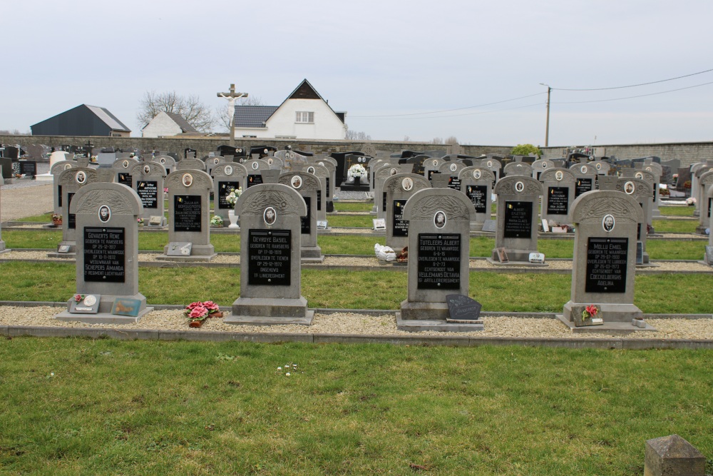 Belgische Graven Oudstrijders Waanrode Begraafplaats #2