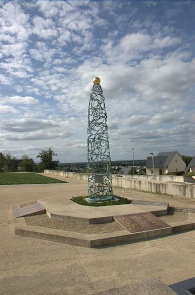 Oorlogsmonument Noyal-sur-Vilaine #1