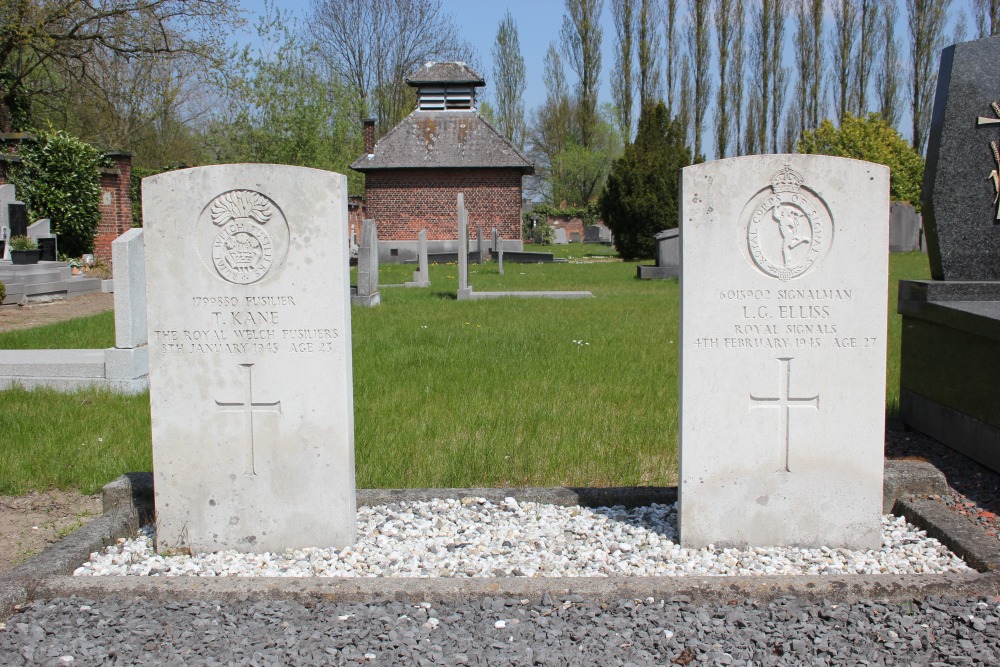 Commonwealth War Graves Onze-Lieve-Vrouw-Waver #3