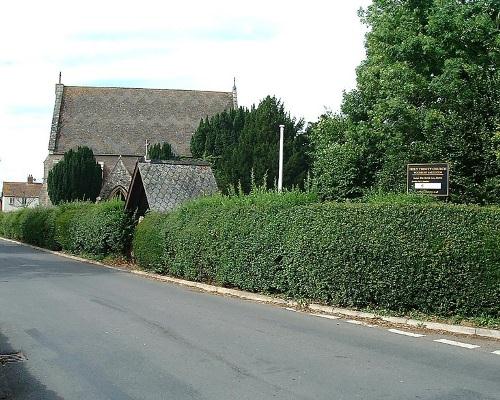 Oorlogsgraf van het Gemenebest Holy Trinity Churchyard #1