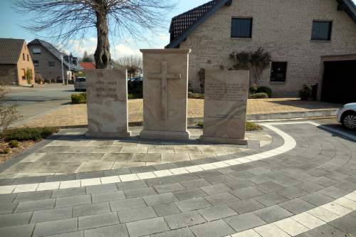 Oorlogsmonument Menzelerheide #1