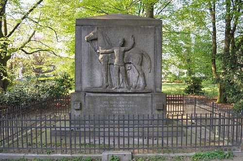 Oorlogsmonument Husaren-Regiment No. 15