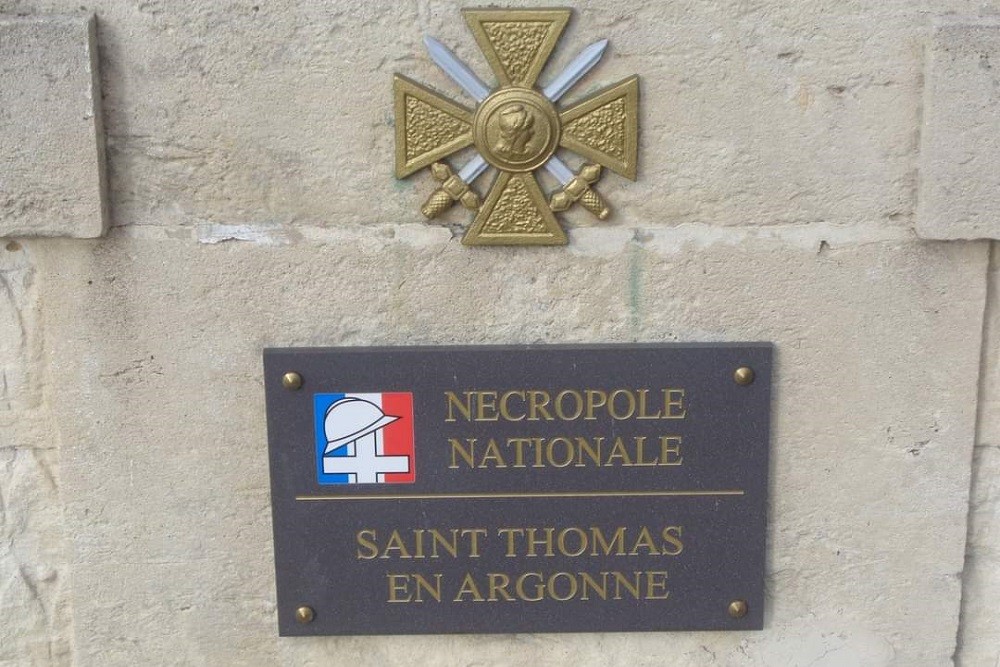 Franse Oorlogsbegraafplaats Saint-Thomas-en-Argonne #1