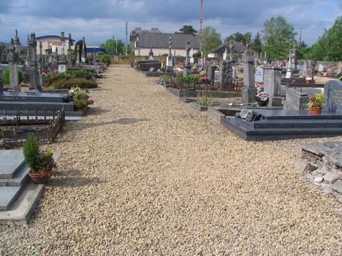 Commonwealth War Graves Douzy #1