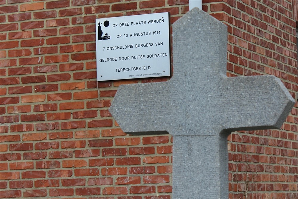 Memorial Cross Murdered Civilians Gelrode #2