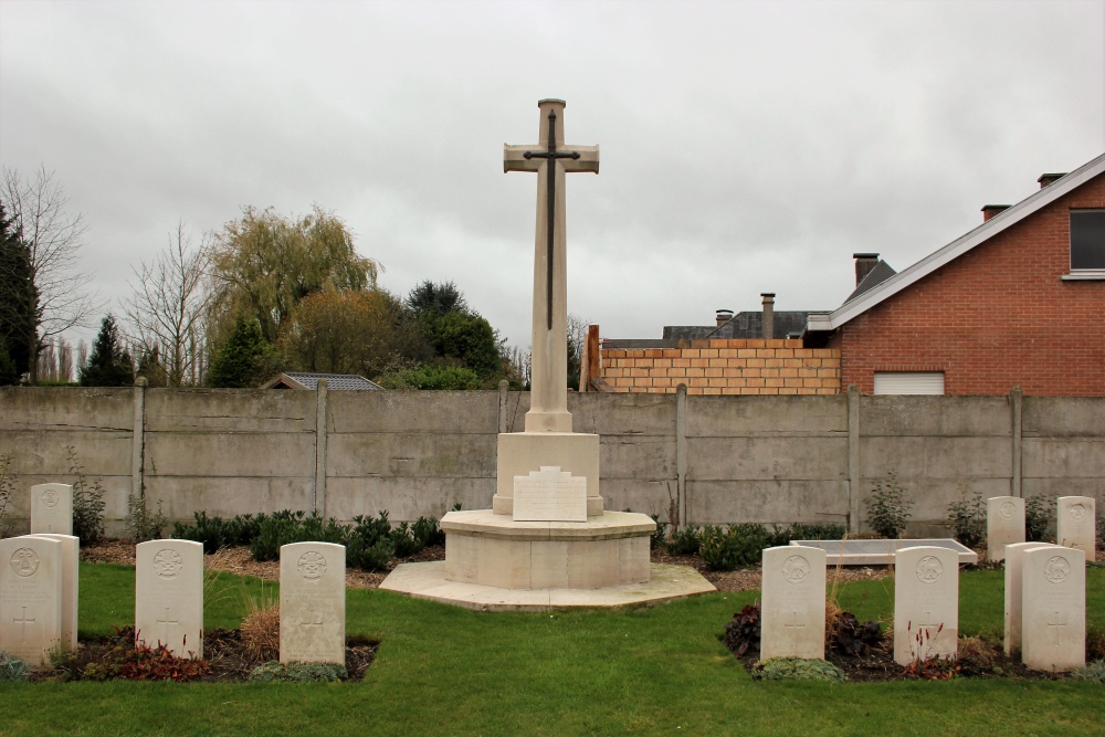 Commonwealth War Graves Comines #2