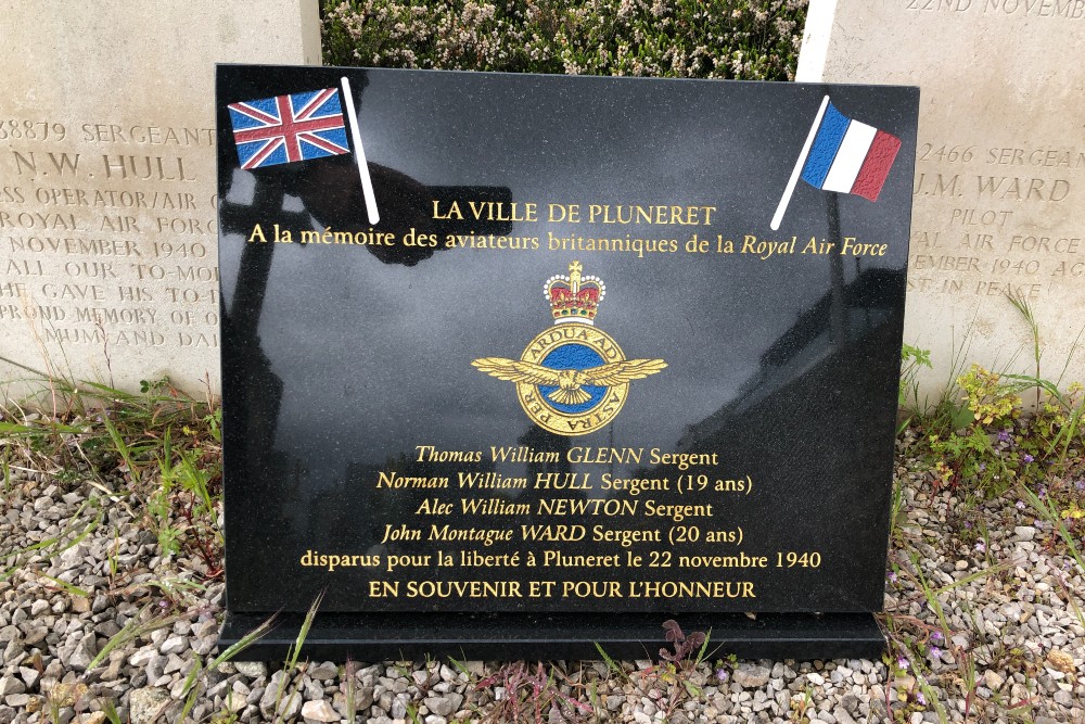 Commonwealth War Graves Vannes #3
