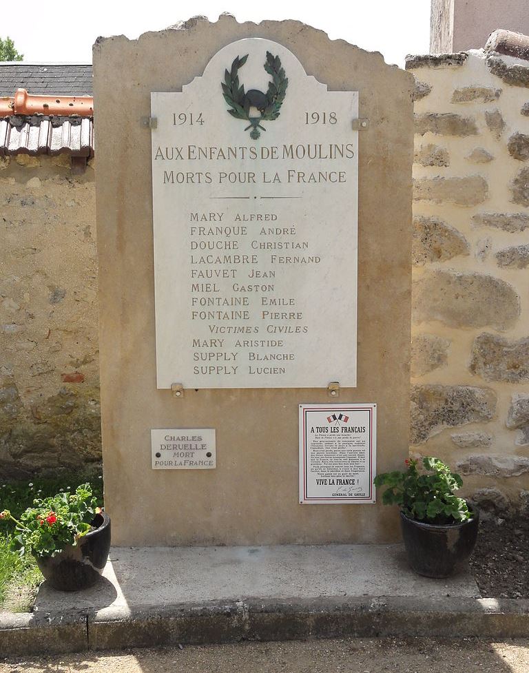 War Memorial Moulins