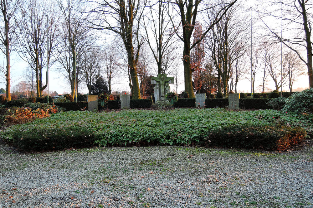 War Memorial Birgden #4