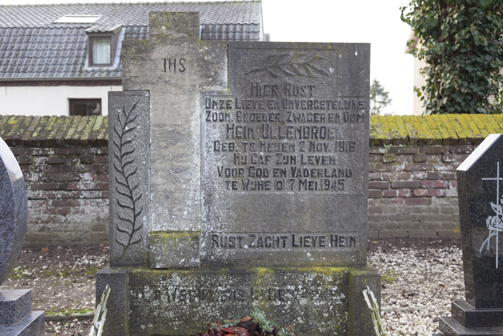 Dutch War Grave Roman Catholic Cemetery Heijen #1