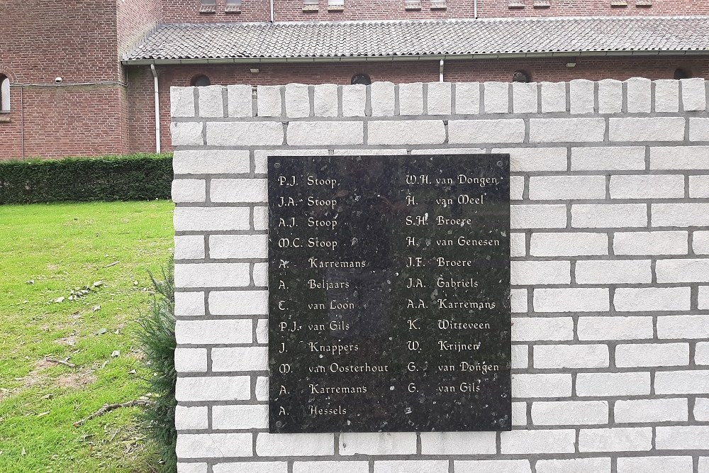 War Memorial Zevenbergschen Hoek #2