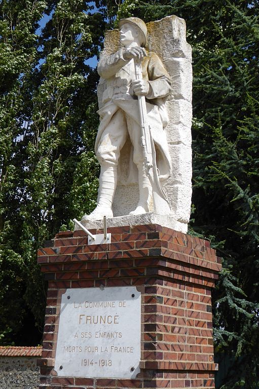 Oorlogsmonument Fruncé #1