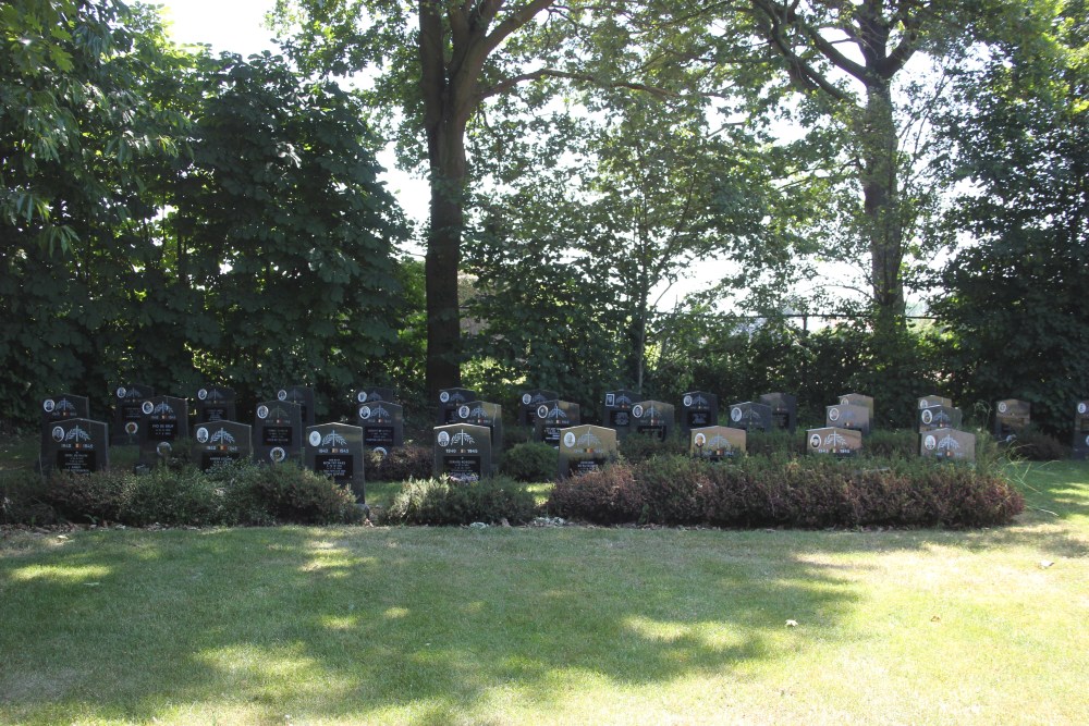 Belgian Graves Veterans Ertvelde Engelenhof #2