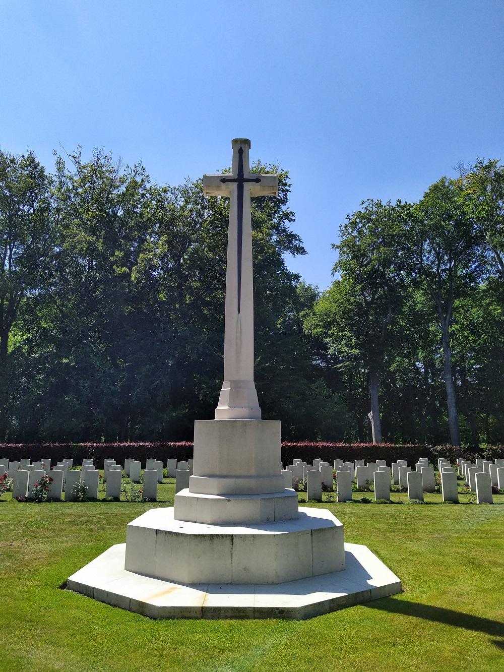 Commonwealth War Graves Antwerp Schoonselhof #4