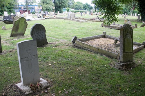 Oorlogsgraven van het Gemenebest St. Bartholomew Churchyard #1