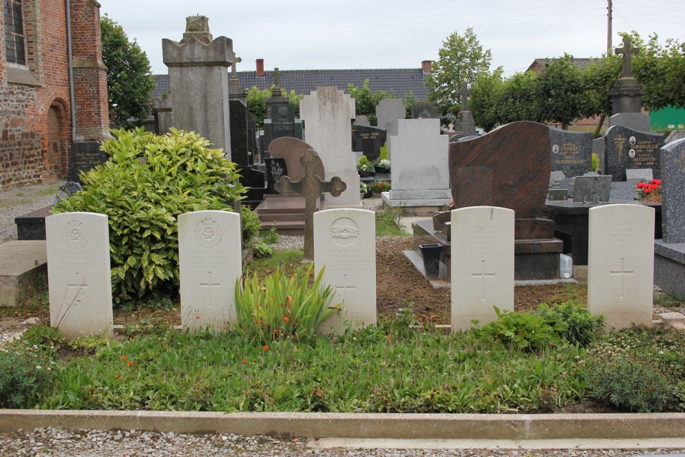 Commonwealth War Graves Oudezeele #2