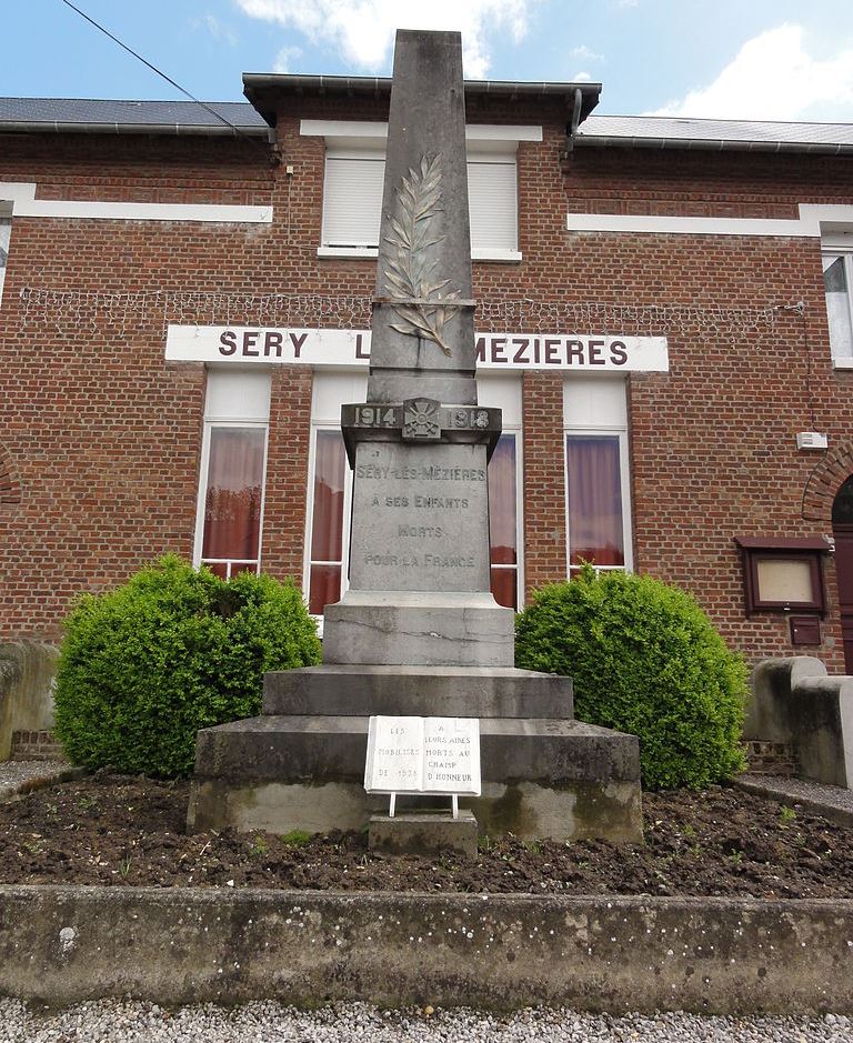 War Memorial Séry-lès-Mézières