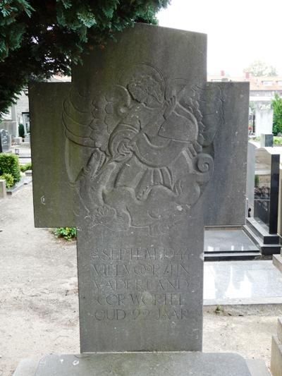 Nederlandse Oorlogsgraven Rooms Katholieke Begraafplaats Korvel Tilburg #2