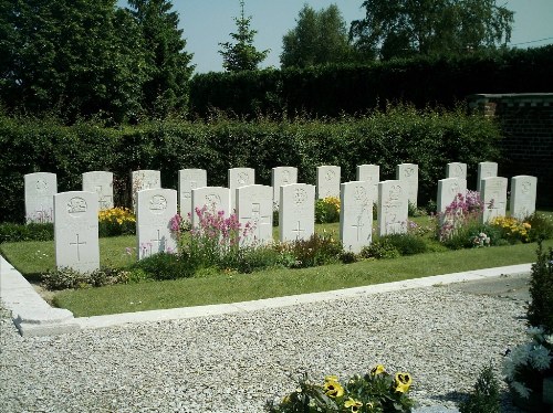 Oorlogsgraven van het Gemenebest Qurnaing