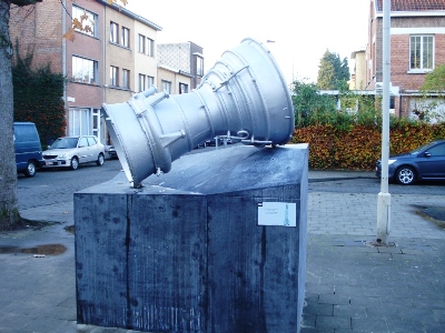 Monument V2-Bom Berchem #1