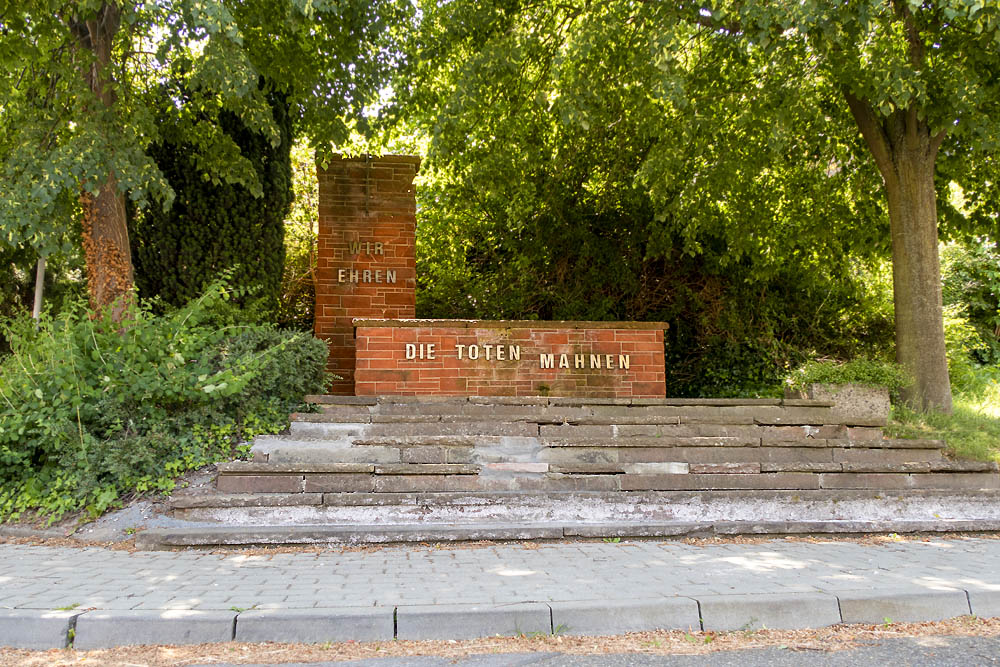 War Memorial Bourheim #1