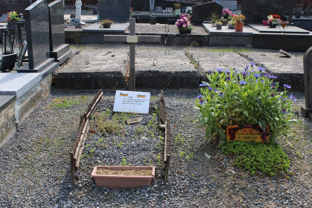 Belgian Graves Veterans Mont-Sainte-Genevive