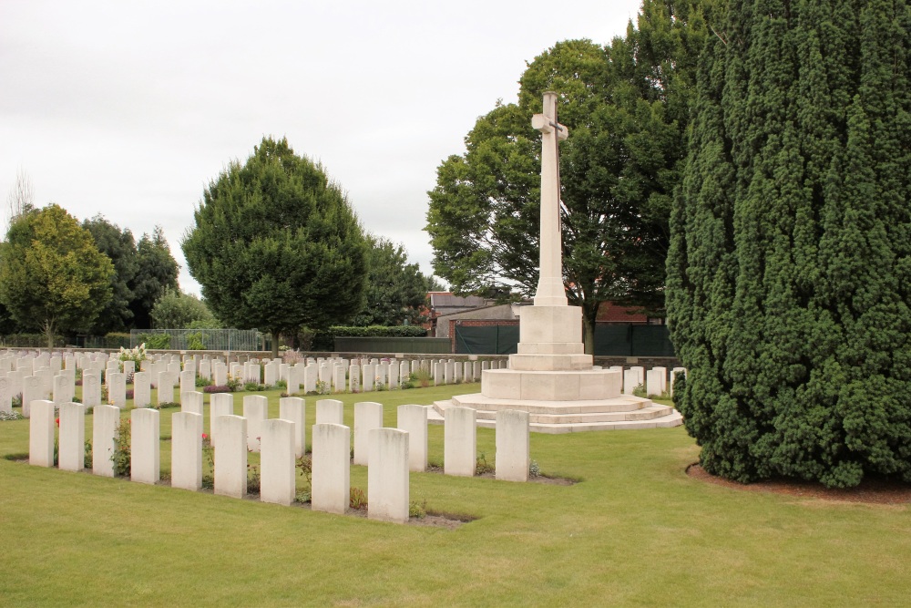 Commonwealth War Cemetery Harelbeke #3