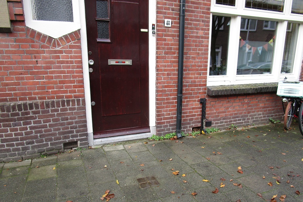 Stumbling Stones Van Musschenbroekstraat 48 #4