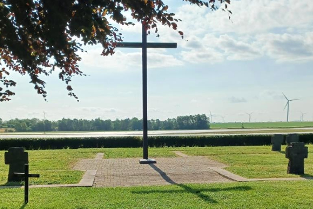 German War Cemetery Vermandovillers #4