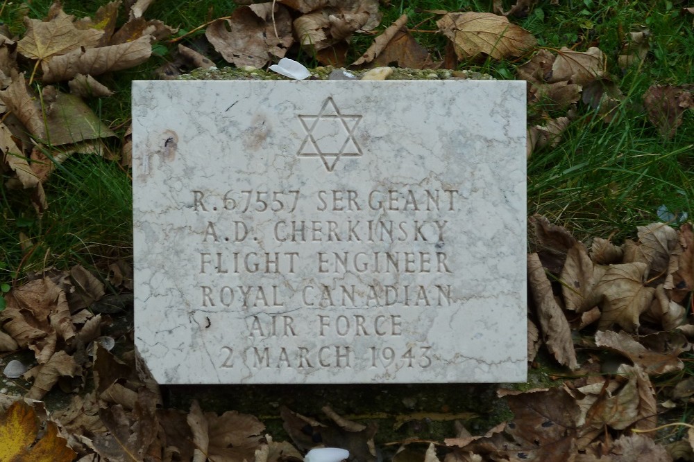 Military Cemetery Vredenhof #7