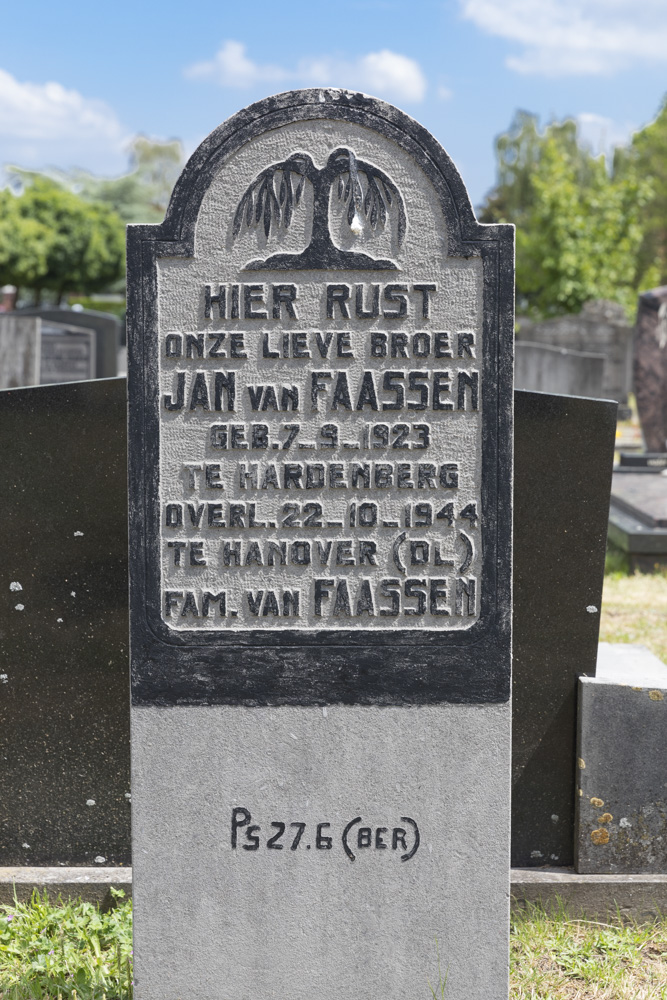 Dutch War Grave Municipal Cemetery Hardenberg #2