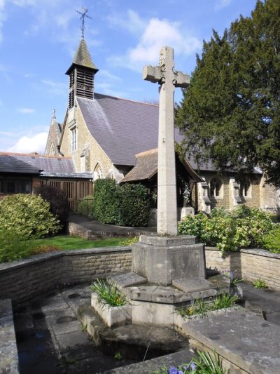 Oorlogsmonument St. John the Evangelist Church