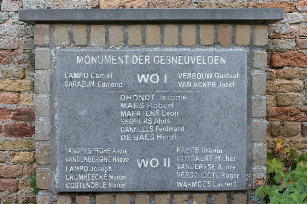 War Memorial Damme #3