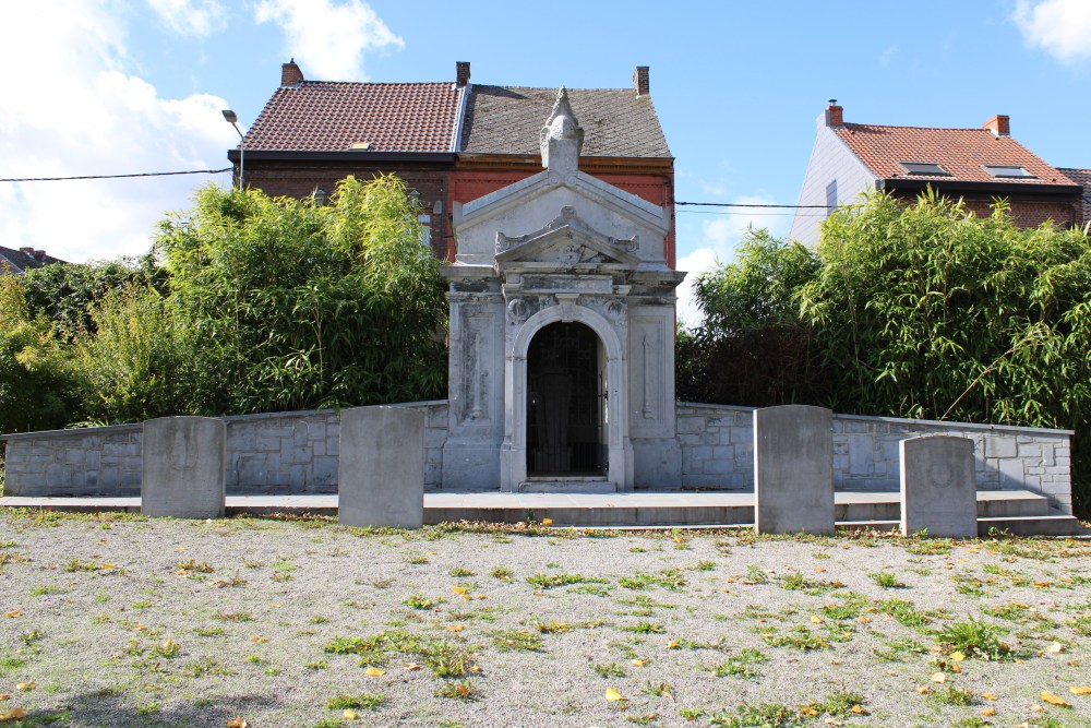Oorlogsmonument Strépy-Bracquegnies #1