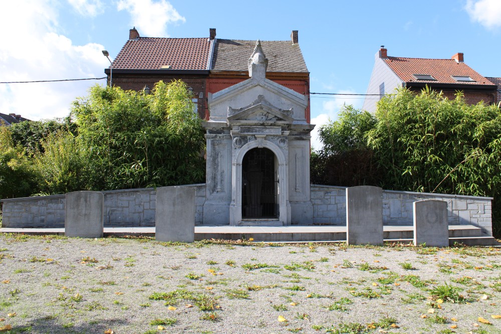 Oorlogsmonument Strpy-Bracquegnies #1