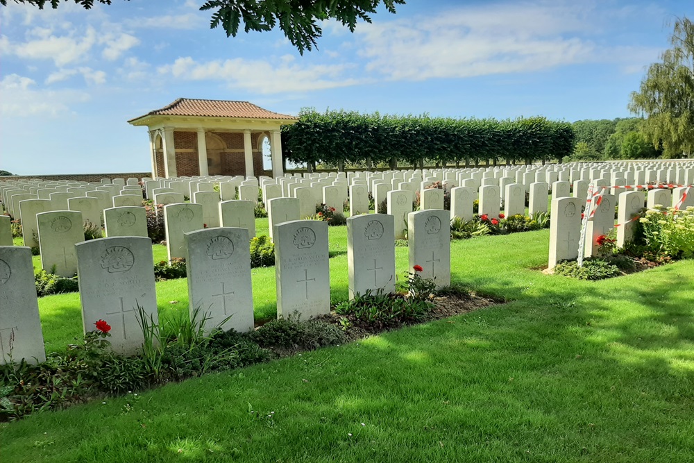 Commonwealth War Cemetery Heath #3