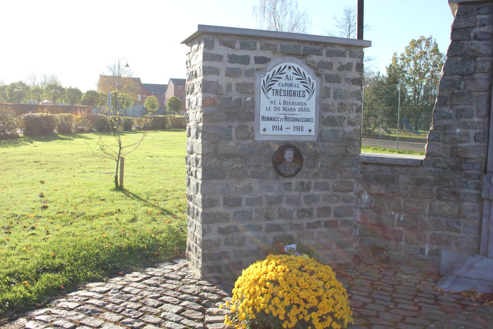 Commemorative Plate Corporal Léon Trésignies