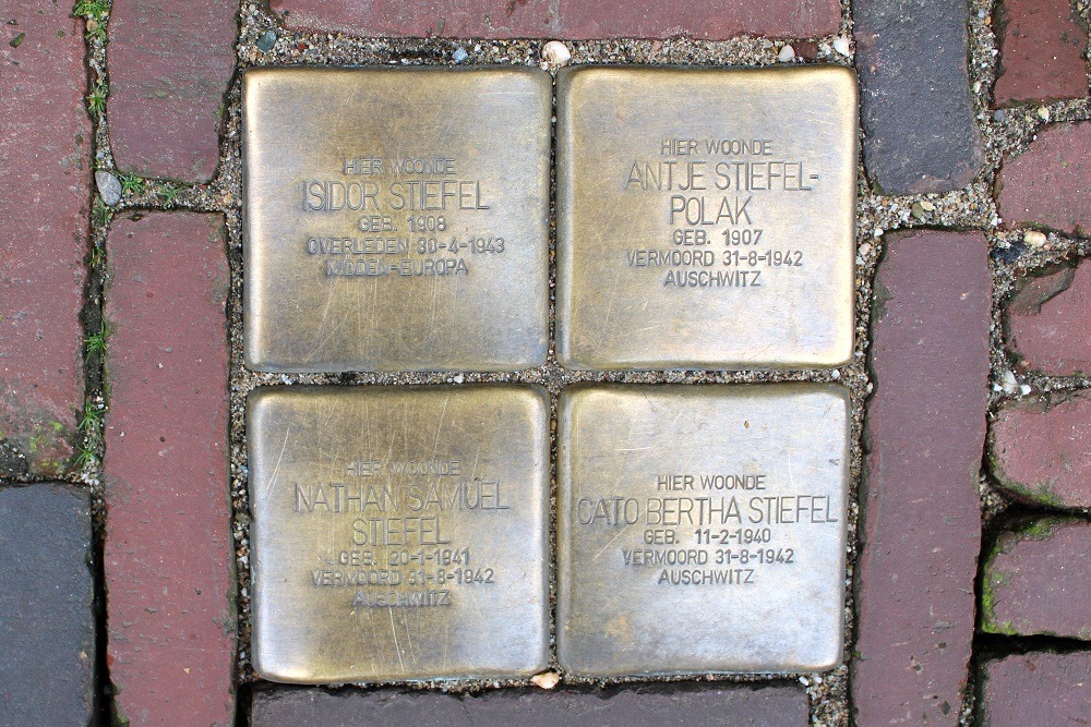 Stolpersteine Predikherenstraat 17