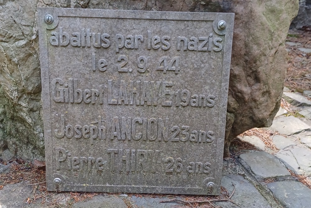 Gedenkteken Geëxecuteerde Verzetslieden Ferrières #2