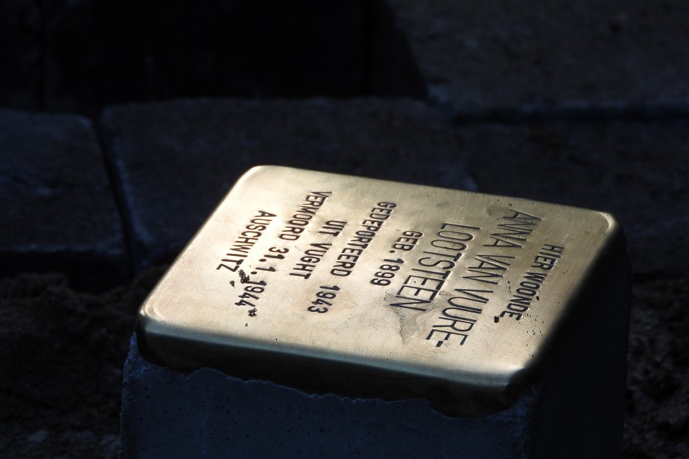 Stolperstein Lage Naarderweg 7 #4