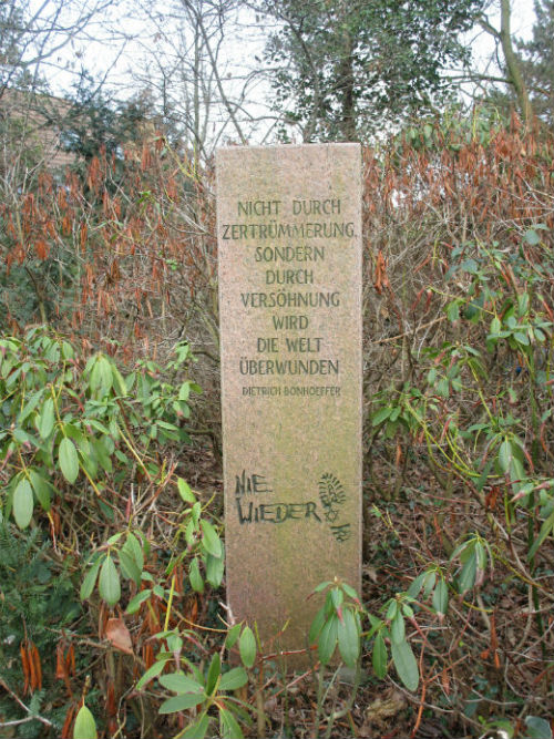 War Memorial Neukirchen-Vluyn (1) #2