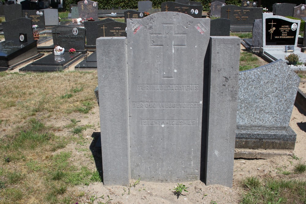 Memorial Deportees Cemetery Kalken #2