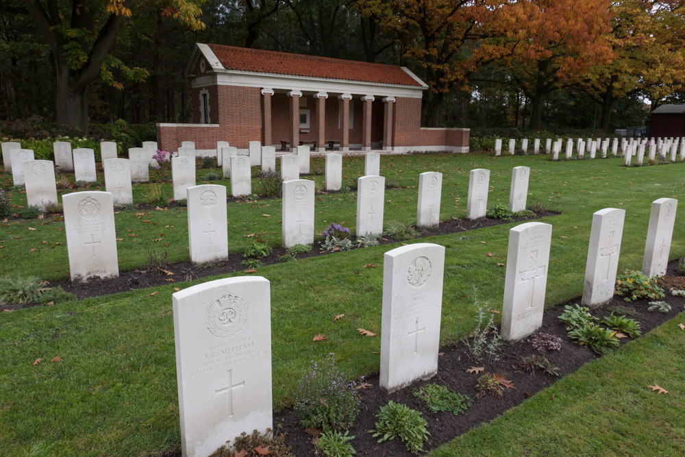 Commonwealth War Cemetery Bergen op Zoom #4